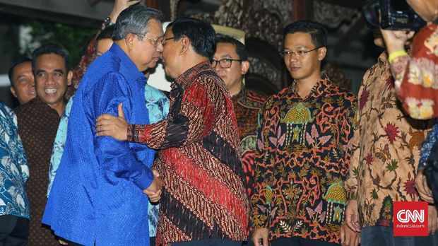 PKS meminta agar partainya diundang dalam pertemuan rutin antara SBY dan Prabowo yang direncanakan.