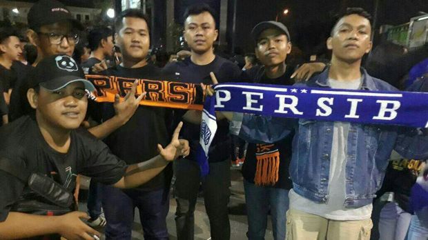 Dengan berkumpulnya Jakmania dan Bobotoh, diharapkan tak ada lagi korban dari persaingan dua klub tersebut.