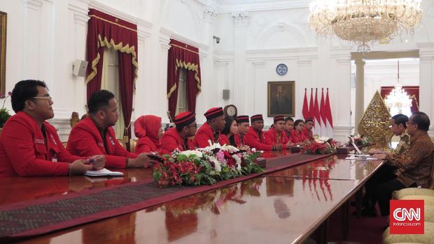 Saat Penyebar Sukarnoisme Bicara Islam dan Khilafah