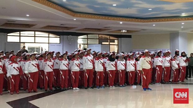 Proses pengukuhan perwakilan atlet dan ofisial Indonesia untuk SEA Games 2017. (