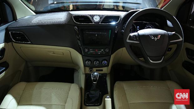 Interior Wuling Confero