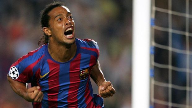 Ronaldinho meraih sukses ketika membela Barcelona sejak 2003 hingga 2008.