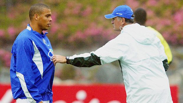 Luiz Ronaldo dua kali memecahkan rekor transfer pemain termahal.