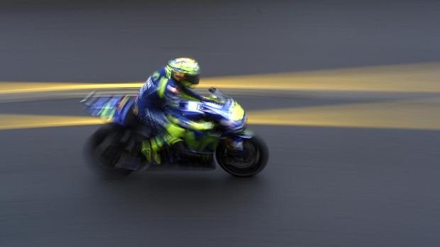Valentino Rossi mendapat catatan waktu terbaik di sesi tes resmi di Brno.