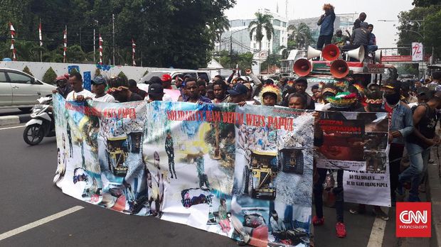 Warga Papua Gelar Long March Tuntut Penuntasan Kasus Deiyai