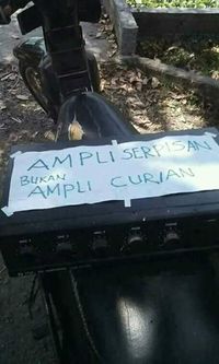 Foto 'Ampli Servisan, Bukan Curian' Ramai di Facebook