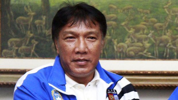 Robby Darwis pernah menangani Persib menggantikan Jaya Hartono. Namun, peluangnya sangat kecil untuk kembali. (