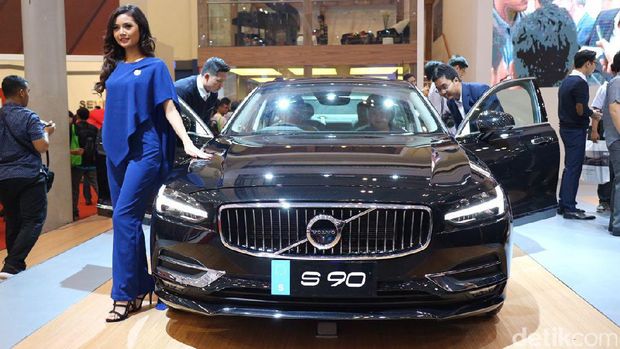 Volvo Luncurkan 4 Model Mobil Mewah