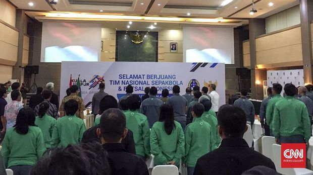 Ketua Umum PSSI, Edy Rahmayadi melepas Timnas Indonesia U-22 dan Timnas Futsal Putra-Putri ke SEA Games2017 di Kuala Lumpur. (