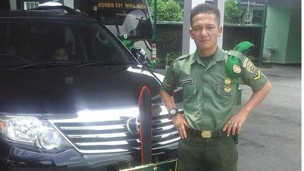 Foto-foto Narsis dan Eksis Oknum TNI yang Ngamuk dan Pukul Polantas