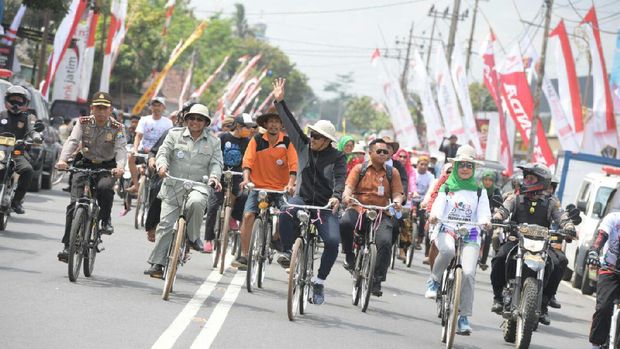 Gowes Sepeda Nusantara berlangsung di berbagai provinsi di Indonesia.