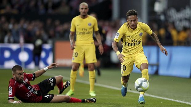 Neymar menampilkan performa apik di laga lawan Guingamp.