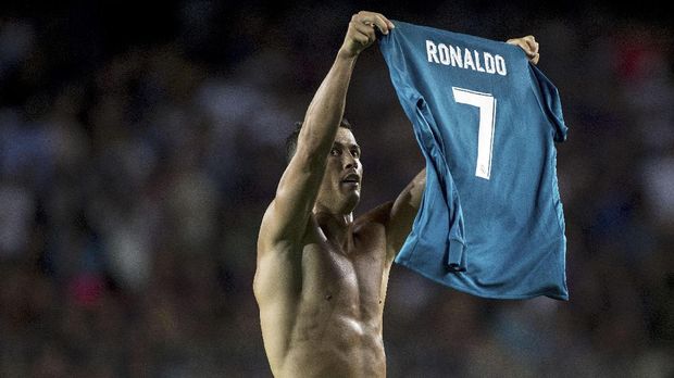 Cristiano Ronaldo dan kawan-kawan mampu mengalahkan Barcelona di Camp Nou.