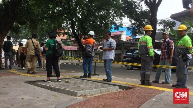 Trotoar Percontohan di Blok M Dilengkapi Area Parkir