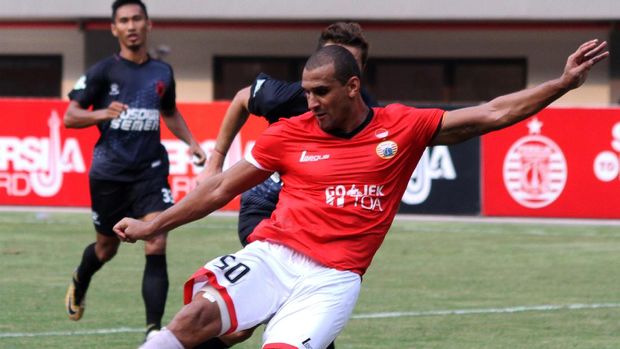 Bruno Lopes Da Silva mencetak satu dari dua gol untuk Persija ke gawang PSM Makassar. (