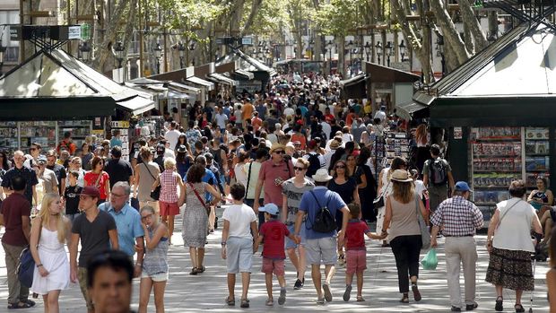 Kawasan Las Ramblas, Barcelona, pada Agustus 2016. Kawasan penuh wisatawan inilah yang diserang menggunakan mobil van.
