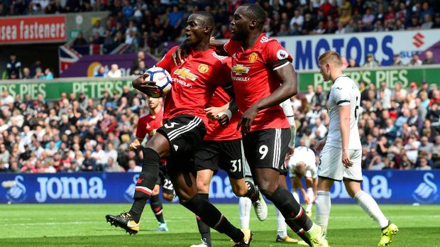 Eric Bailly memecah kebuntuan lewat golnya di pengujung babak pertama.
