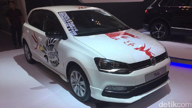 Stiker mobil buatan Labschool Kebayoran