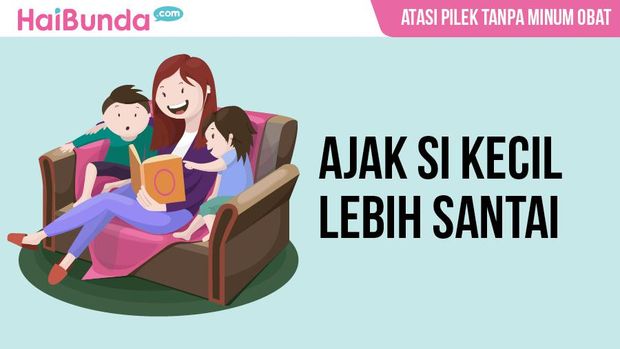 Anak dan Bunda sedang santai/