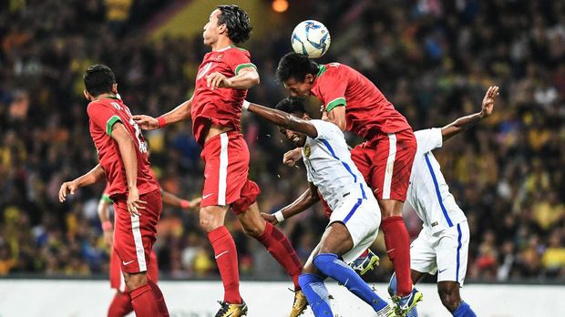 Ezra Walian ditarik keluar digantikan oleh Osvaldo Haay.