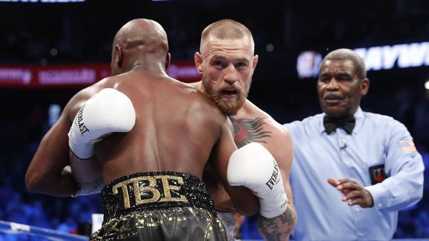 LIVE: Mayweather vs McGregor