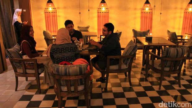 Wisata Kuliner Timur Tengah yang Lagi Hits di Bandung Wisata Kuliner Timur Tengah yang Lagi Hits di Bandung