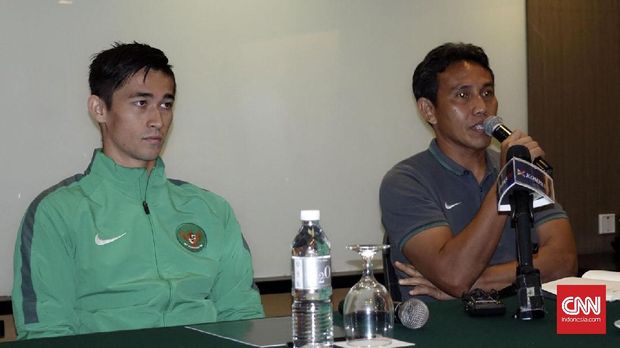 Asisten Pelatih Timnas Indonesia, Bima Sakti (kanan) sudah mengetahui kualitas timnya.