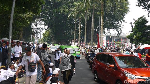 Didatangi Ribuan Umat Islam, Wali Kota Bogor Bekukan IMB 