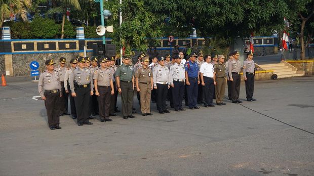 Ada sekitar 1.321 personel gabungan yang mengikuti kegiatan apel ini.
