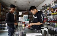 Kisah Satu Ponsel 'Kewarganegaraan Ganda'