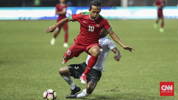 Slamet Nurcahyo menjalani debutnya di timnas senior saat berusia 30 tahun.