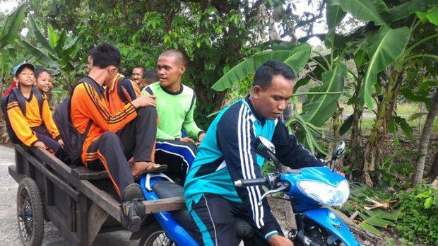 Kisah Ikhlas Guru SLB di Pelosok Riau Digaji Hanya Rp 97 Ribu, Miris?