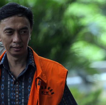 Ketua Majelis Hakim Sakit, Sidang Dakwaan Auditor BPK Ditunda