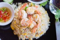 Siang Ini Enaknya Makan Nasi Goreng Tom Yam Khas Thailand di 5 Tempat Ini