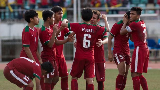Timnas Indonesia U-19 kalah dari Thailand di semifinal Piala AFF U-18 2017.