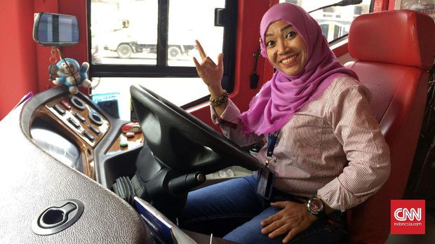 Selayang Pandang Bersama Bus Wisata TransJakarta