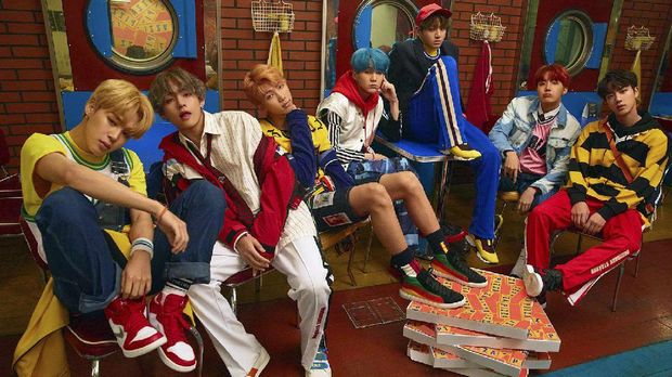 BTS telah beberapa kali berkolaborasi dengan musisi barat.