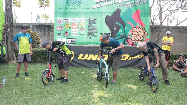 Selitangs Komunitas  Petualang Sepeda  Lipat  Tangerang  dan 
