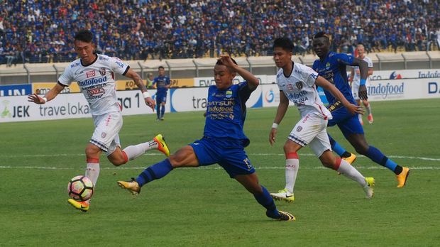 Persib tujuh kali laga belum juga meraih kemenangan di Liga 1. (