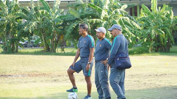 Fakhri Husaini mengatakan PSSI akan segera memperpanjang kontraknya sebagai pelatih Timnas Indonesia U-16. (