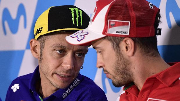 Andrea Dovizioso mengaku sulit untuk bisa berhubungan sebagai teman dekat dengan Valentino Rossi.