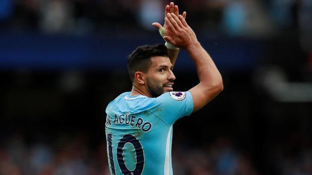 Sergio Aguero dengan senang hati menyambut Lionel Messi bila rekannya tersebut mau ke Manchester City.