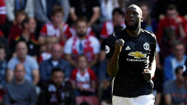 Romelu Lukaku bawa MU unggul 1-0 atas Soton.
