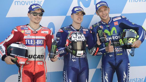 Valentino Rossi mengaku kaget dengan gaya agresif sejumlah pebalap di MotoGP. (