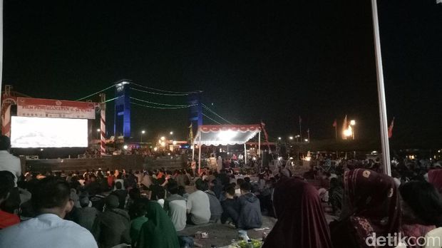 Warga di Palembang Antusias Nobar G30S/PKI di Dekat 