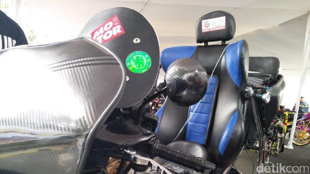 Yamaha Mio Dimodifikasi dengan Bahan Daur Ulang Bisa Karaoke