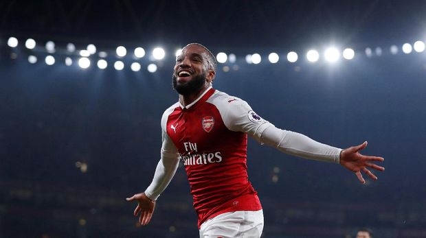 Alexandre Lacazette mampu menjebol gawang Manchester United meski Arsenal akhirnya kalah 1-3.