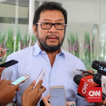 Nurdin Halid Calon Plt Ketua Umum Golkar Gantikan Setnov