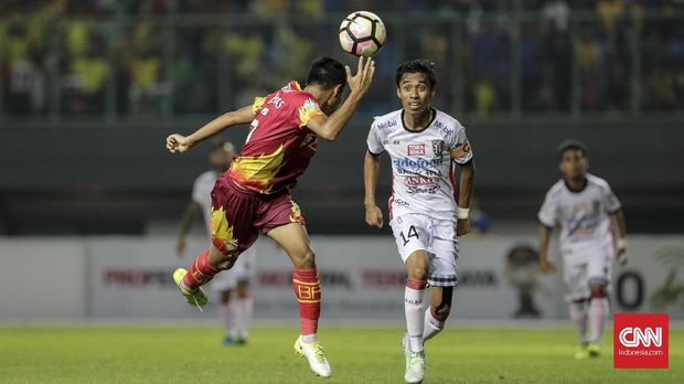 PT LIB mulai memberlakukan penggunaan para pengadil lapangan asing pada paruh kedua musim ini. (
