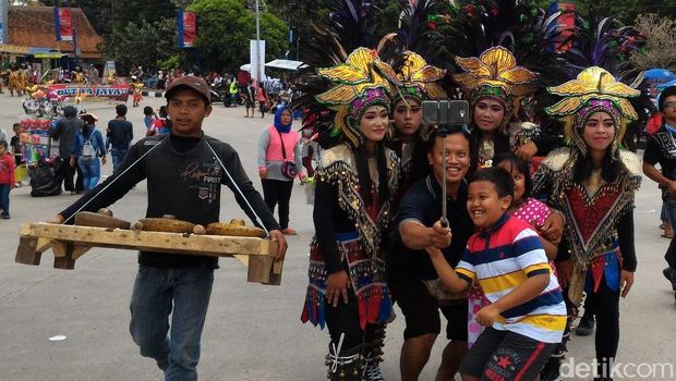 Kemeriahan Festival Seni Rakyat di Jalanan Kota Boyolali